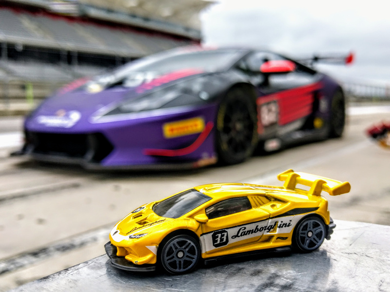 Illustration for article titled Spaghetti Sunday: Lamborghinis on Location